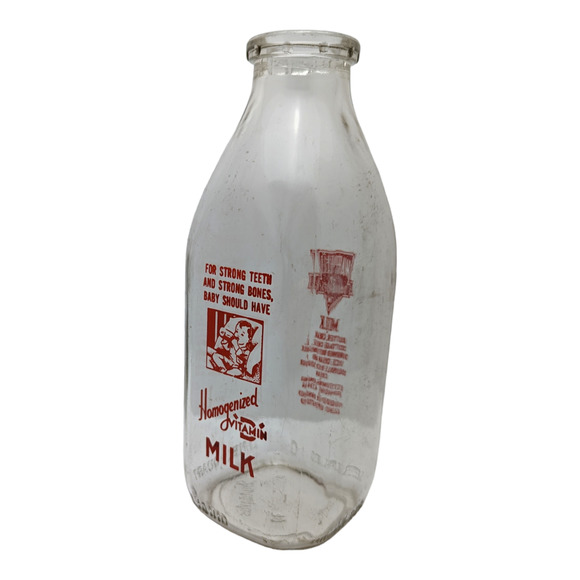 Vintage Quart Milk Bottle Wapello Dairies Ottumwa Iowa Baby W/ Bottle c. 1949 - Picture 1 of 11